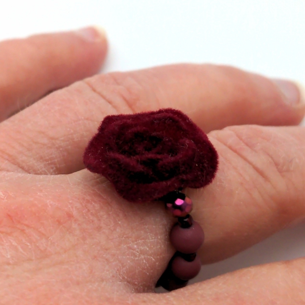 381MIDALANE Flocked Burgundy Rose Ring